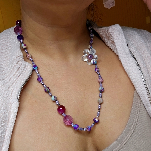 Jewelry - Elegant Purple and Pink flower Necklace